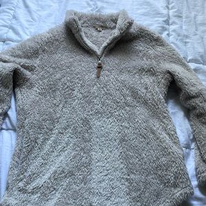 White fuzzy Sherpa quarter zip pullover